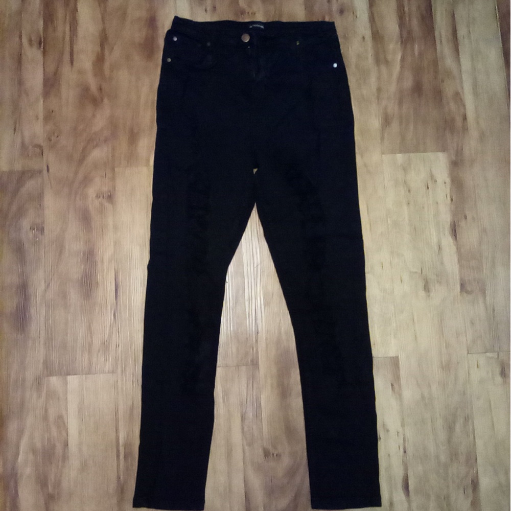 Distressed High Waist Black Pretty Little Thing Jeans